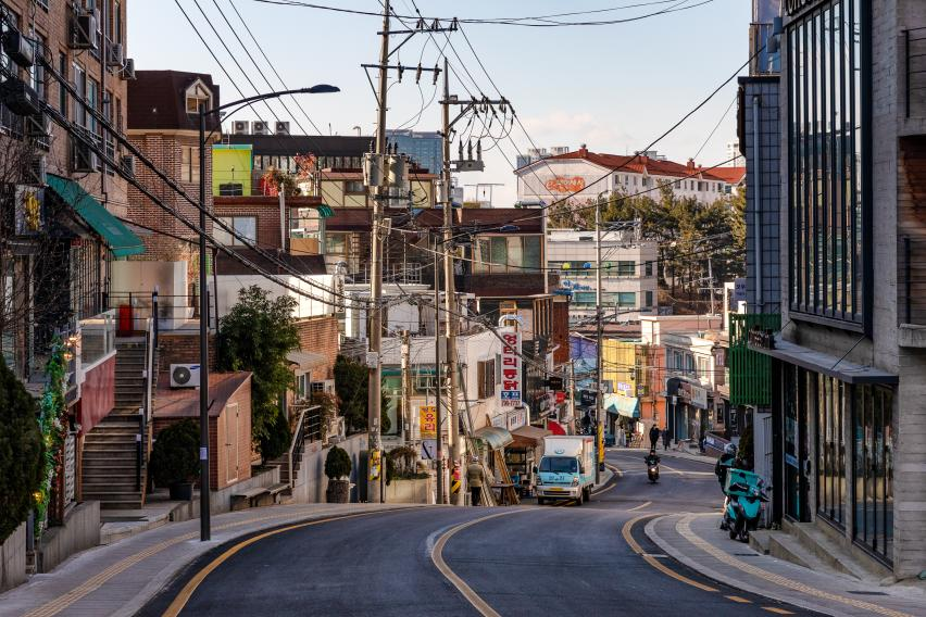 History Meets Global Diversity: 1-Day Itinerary for NMK & Itaewon image